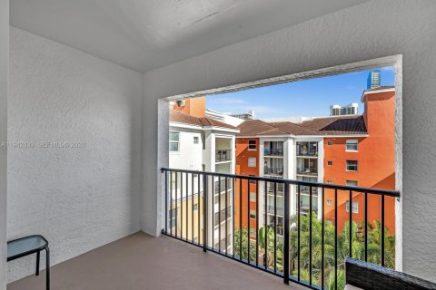 Copropriété à louer à Sunny Isles Beach, Floride: 2 chambres, 103.68 m2 № 2000169 - photo 18