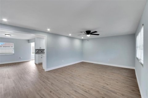 House in Sun City Center, Florida 2 bedrooms, 140.75 sq.m. № 1773165 - photo 25