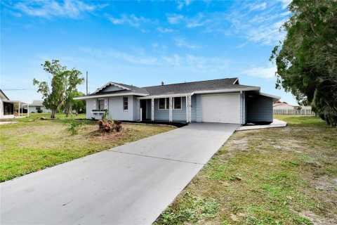 House in Sun City Center, Florida 2 bedrooms, 140.75 sq.m. № 1773165 - photo 4