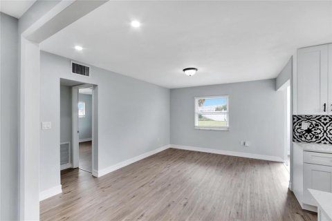 House in Sun City Center, Florida 2 bedrooms, 140.75 sq.m. № 1773165 - photo 28