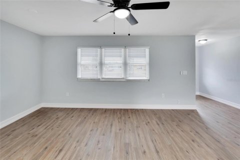 House in Sun City Center, Florida 2 bedrooms, 140.75 sq.m. № 1773165 - photo 27