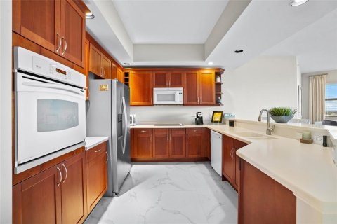 Condo in Fort Myers, Florida, 3 bedrooms  № 1572678 - photo 15