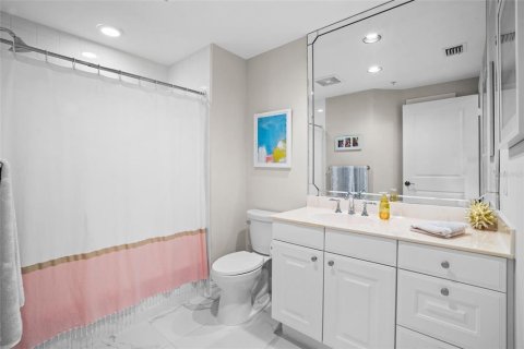 Condo in Fort Myers, Florida, 3 bedrooms  № 1572678 - photo 27