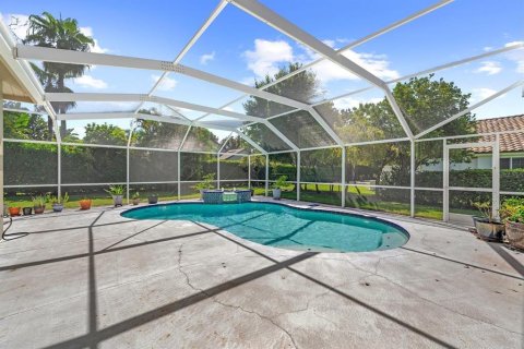 House in Palm Harbor, Florida 4 bedrooms, 253.25 sq.m. № 1854456 - photo 6