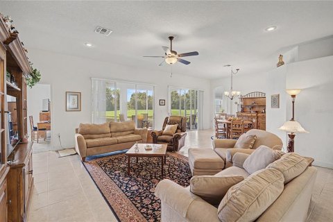 House in San Antonio, Florida 3 bedrooms, 168.99 sq.m. № 2313258 - photo 17