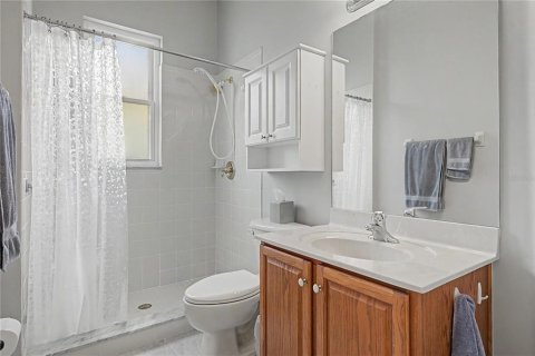House in San Antonio, Florida 3 bedrooms, 168.99 sq.m. № 2313258 - photo 30