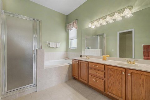 House in San Antonio, Florida 3 bedrooms, 168.99 sq.m. № 2313258 - photo 24