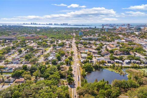 House in Clearwater, Florida 4 bedrooms, 155.52 sq.m. № 2110902 - photo 7