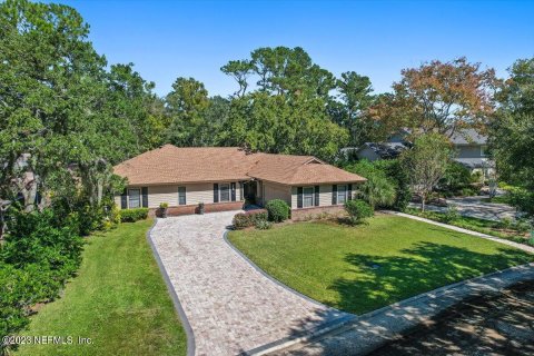 House in Jacksonville, Florida 3 bedrooms, 288.93 sq.m. № 801202 - photo 1