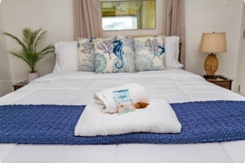 Casa en alquiler en Hollywood, Florida, 3 dormitorios, 125.51 m2 № 1959428 - foto 8