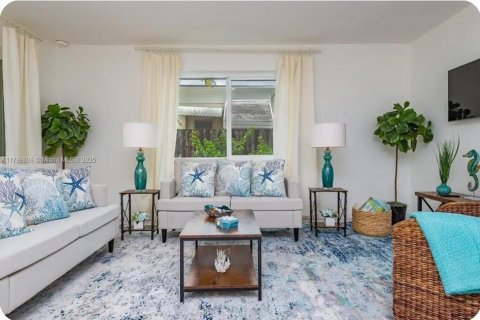 Casa en alquiler en Hollywood, Florida, 3 dormitorios, 125.51 m2 № 1959428 - foto 2