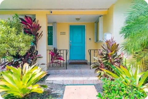 Casa en alquiler en Hollywood, Florida, 3 dormitorios, 125.51 m2 № 1959428 - foto 14