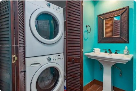 Casa en alquiler en Hollywood, Florida, 3 dormitorios, 125.51 m2 № 1959428 - foto 17