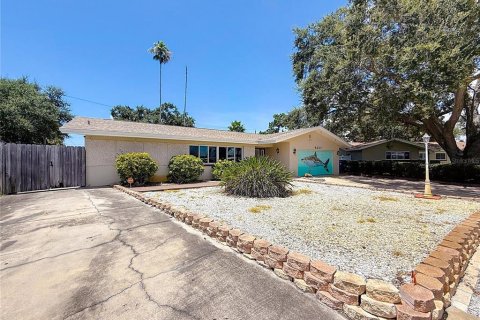 Casa en venta en Saint Petersburg, Florida, 4 dormitorios, 162.76 m2 № 1874067 - foto 8