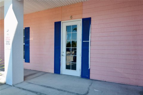 Propiedad comercial en alquiler en Port Charlotte, Florida № 1025490 - foto 3