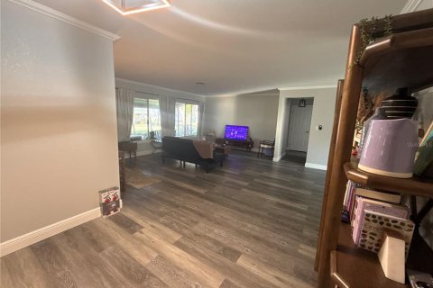 House in Tavares, Florida 3 bedrooms, 120.77 sq.m. № 2097139 - photo 27