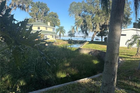 House in Tavares, Florida 3 bedrooms, 120.77 sq.m. № 2097139 - photo 3