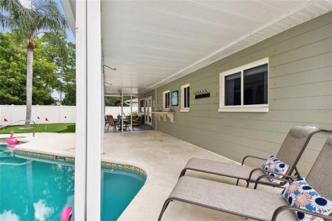 Casa en alquiler en Saint Petersburg, Florida, 2 dormitorios, 95.97 m2 № 1858305 - foto 26