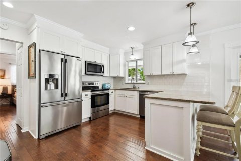 Casa en alquiler en Saint Petersburg, Florida, 2 dormitorios, 95.97 m2 № 1858305 - foto 6