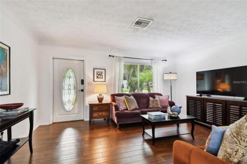 Casa en alquiler en Saint Petersburg, Florida, 2 dormitorios, 95.97 m2 № 1858305 - foto 2