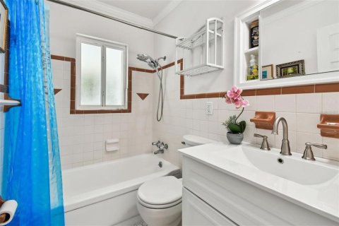 Casa en alquiler en Saint Petersburg, Florida, 2 dormitorios, 95.97 m2 № 1858305 - foto 17