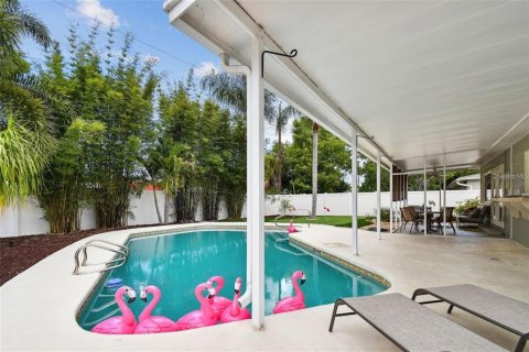 Casa en alquiler en Saint Petersburg, Florida, 2 dormitorios, 95.97 m2 № 1858305 - foto 25