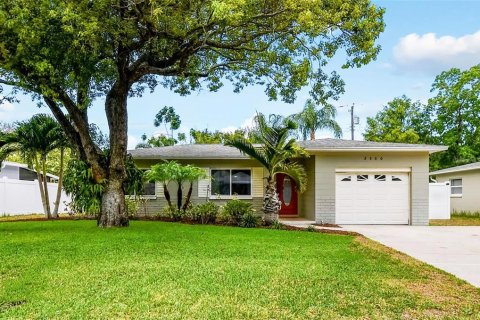 Casa en alquiler en Saint Petersburg, Florida, 2 dormitorios, 95.97 m2 № 1858305 - foto 1