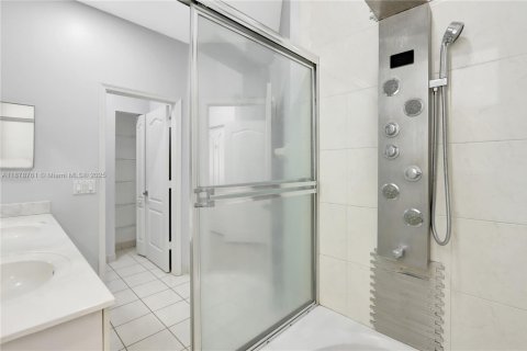 House in Homestead, Florida 3 bedrooms, 149.57 sq.m. № 1896198 - photo 13