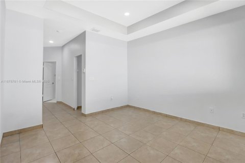 House in Homestead, Florida 3 bedrooms, 149.57 sq.m. № 1896198 - photo 10