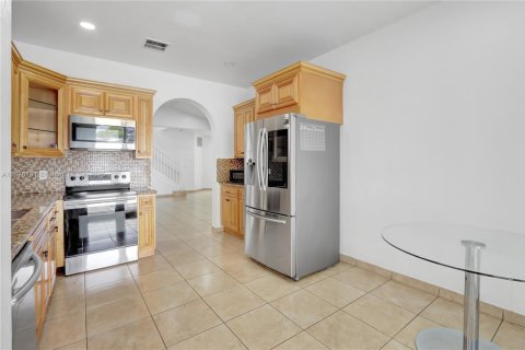House in Homestead, Florida 3 bedrooms, 149.57 sq.m. № 1896198 - photo 8