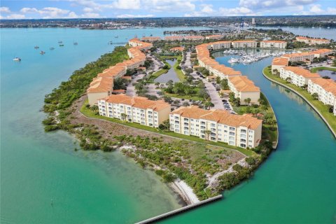 Copropriété à vendre à Hutchinson Island South, Floride: 2 chambres, 184.78 m2 № 2078141 - photo 19