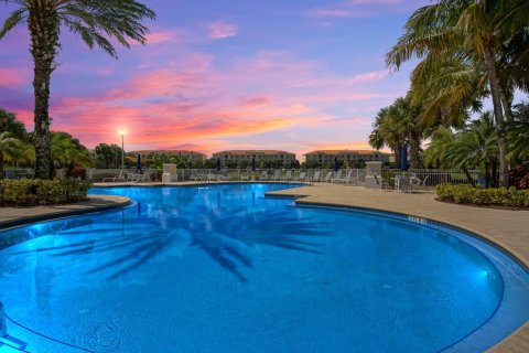 Copropriété à vendre à Hutchinson Island South, Floride: 2 chambres, 184.78 m2 № 2078141 - photo 25