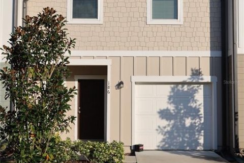 Adosado en Davenport, Florida 3 dormitorios, 137.5 m2 № 2148496