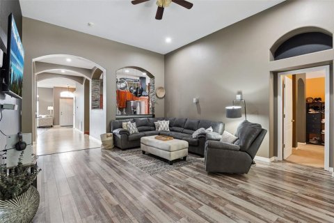 Villa ou maison à vendre à Apopka, Floride: 4 chambres, 189.52 m2 № 2325192 - photo 13