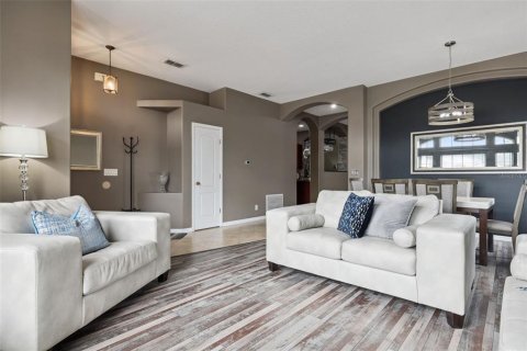 Villa ou maison à vendre à Apopka, Floride: 4 chambres, 189.52 m2 № 2325192 - photo 9