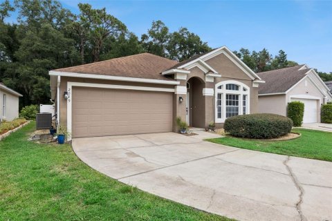 Villa ou maison à vendre à Apopka, Floride: 4 chambres, 189.52 m2 № 2325192 - photo 3