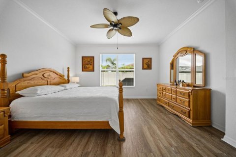 House in Bradenton, Florida 2 bedrooms, 182.55 sq.m. № 2395940 - photo 12