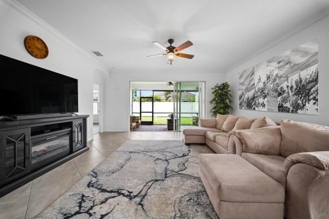 House in Bradenton, Florida 2 bedrooms, 182.55 sq.m. № 2395940 - photo 18