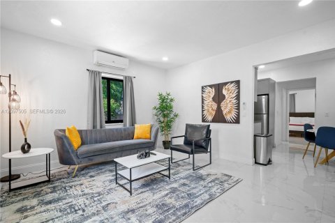 Commercial property in Miami, Florida 268.49 sq.m. № 2394525 - photo 26