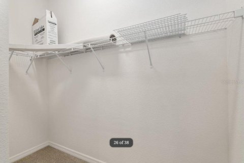 House in The Villages, Florida 2 bedrooms, 109.16 sq.m. № 2209989 - photo 24