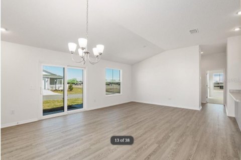 House in The Villages, Florida 2 bedrooms, 109.16 sq.m. № 2209989 - photo 11