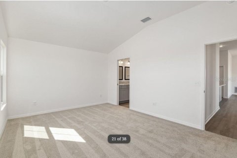 House in The Villages, Florida 2 bedrooms, 109.16 sq.m. № 2209989 - photo 19