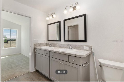 House in The Villages, Florida 2 bedrooms, 109.16 sq.m. № 2209989 - photo 21