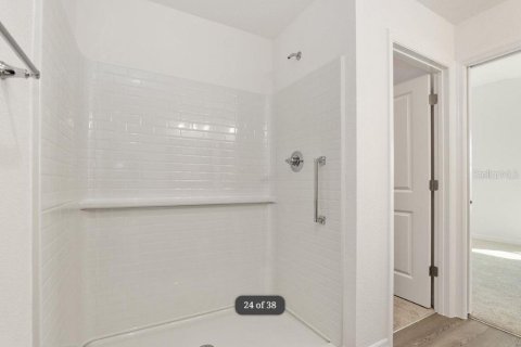 House in The Villages, Florida 2 bedrooms, 109.16 sq.m. № 2209989 - photo 22