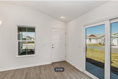 House in The Villages, Florida 2 bedrooms, 109.16 sq.m. № 2209989 - photo 7