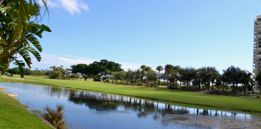 Condo in West Palm Beach, Florida, 2 bedrooms № 131841