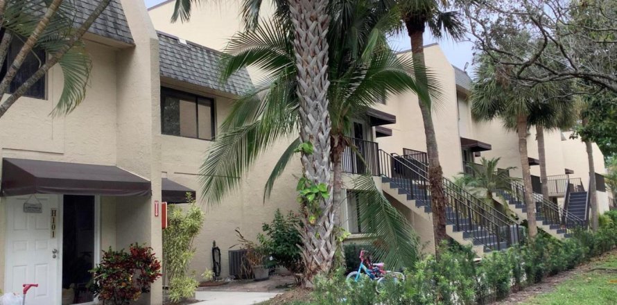 Condo in Deerfield Beach, Florida, 2 bedrooms № 2177288