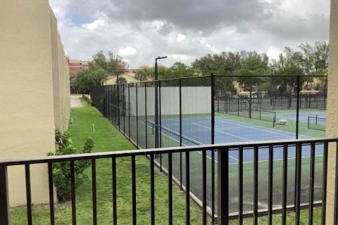 Condo in Deerfield Beach, Florida, 2 bedrooms № 2177288 - photo 20