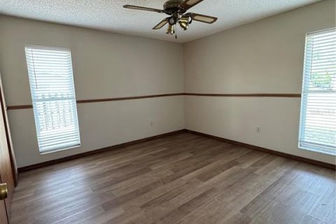 Villa ou maison à louer à Ocala, Floride: 4 chambres, 156.91 m2 № 1778511 - photo 5
