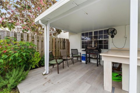 Villa ou maison à vendre à Homestead, Floride: 2 chambres, 92.81 m2 № 2009511 - photo 21